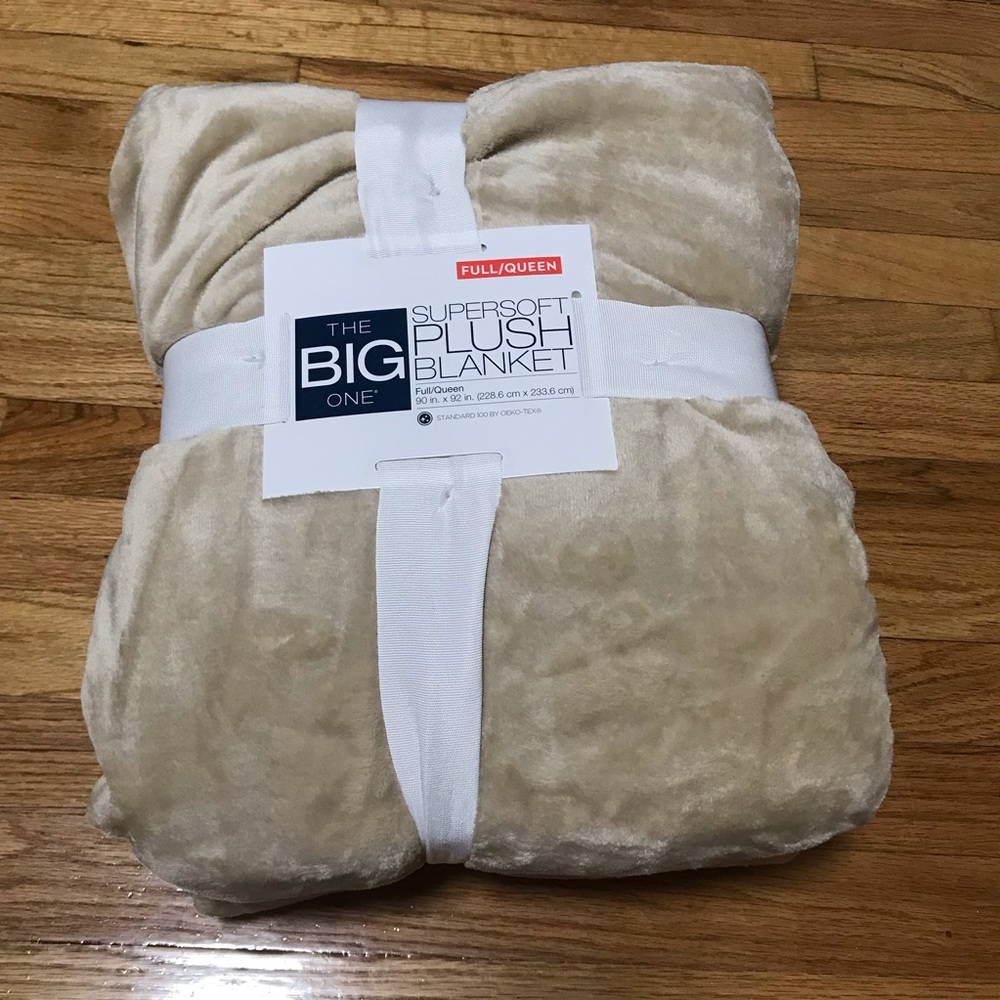 The Big One Supersoft Plush Blanket